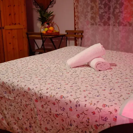 Bed & Breakfast King Square 3*