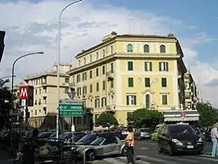 Bed and Breakfast King Square 3*