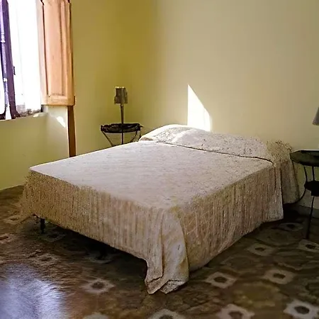 King Square Bed and Breakfast 3*