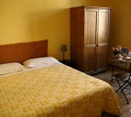 King Square Bed and Breakfast 3*